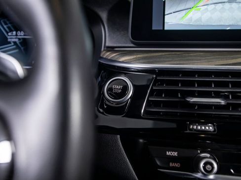 Used 2022 BMW 530e w/ Premium Package RWD image 27
