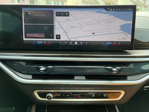 Used 2024 BMW X5 xDrive40i w/ Executive Package image 21