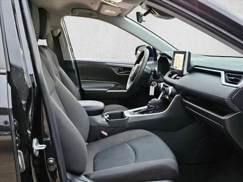 Used 2023 Toyota RAV4 LE image 19