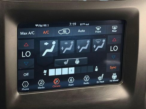 Used 2020 Jeep Cherokee Latitude Plus FWD image 29