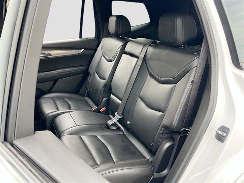 Used 2023 Cadillac XT6 Luxury image 25
