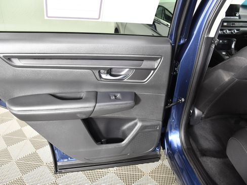 Certified 2025 Honda CR-V LX image 44