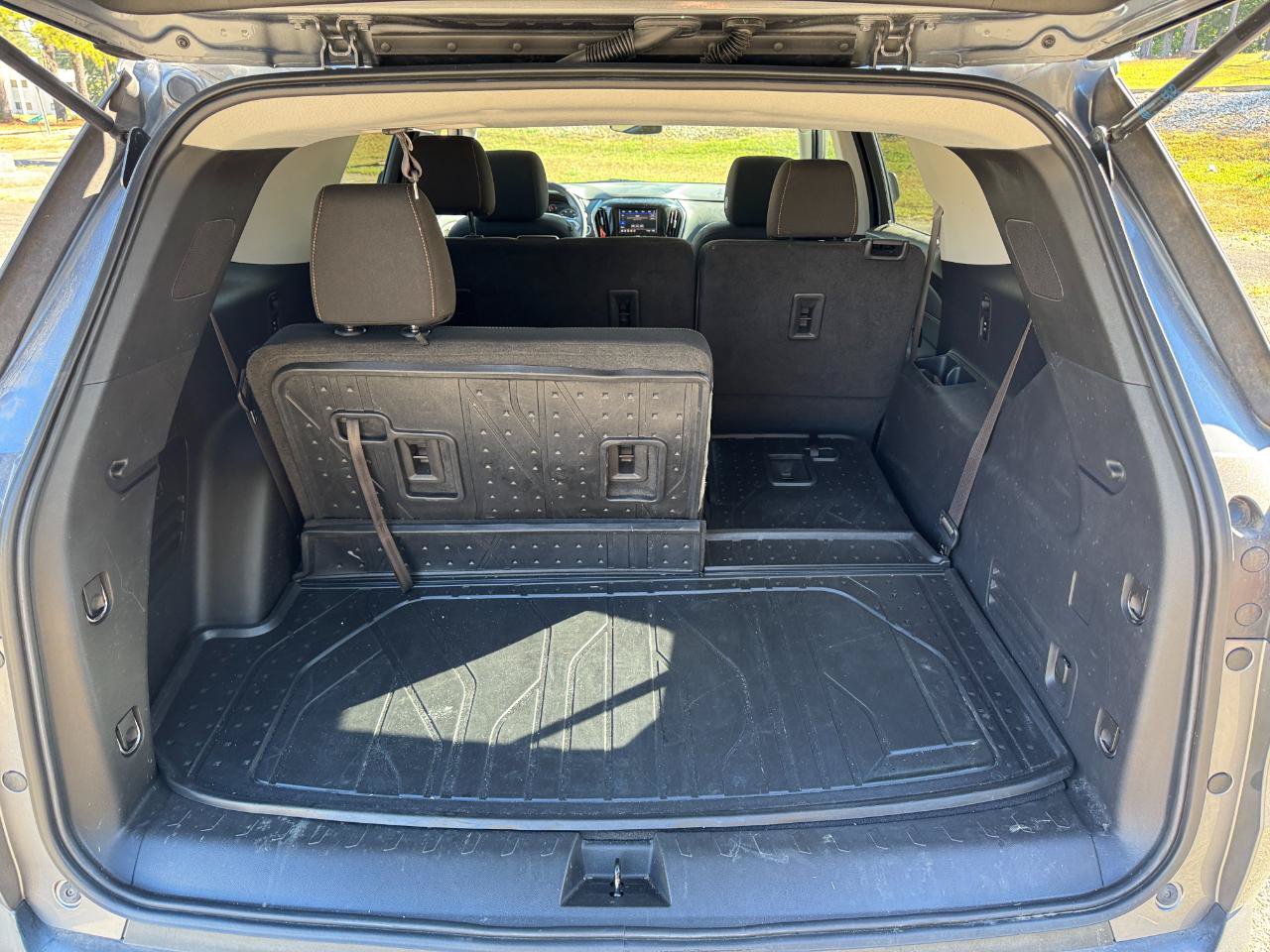 Used 2021 Chevrolet Traverse LS w/ LPO, Floor Liner Package FWD image 12