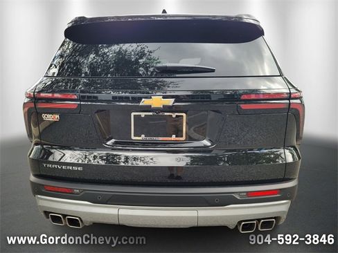 New 2025 Chevrolet Traverse LT w/ Driver Confidence Package image 4