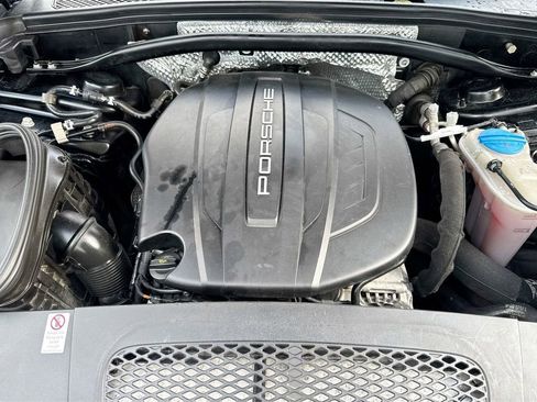 Used 2018 Porsche Macan image 29