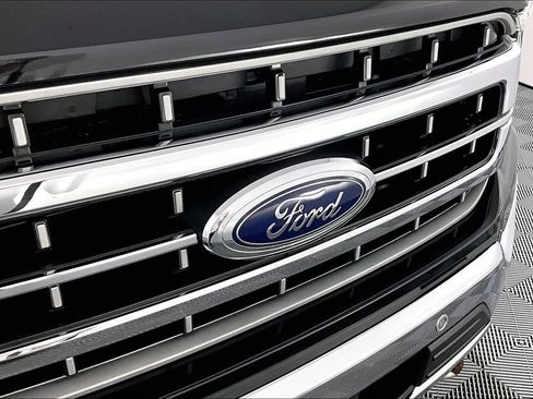 Used 2023 Ford F150 Lariat w/ Equipment Group 502A High AWD/4WD image 30