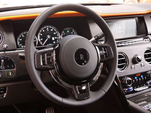Certified 2022 Rolls-Royce Cullinan Black Badge AWD/4WD image 24