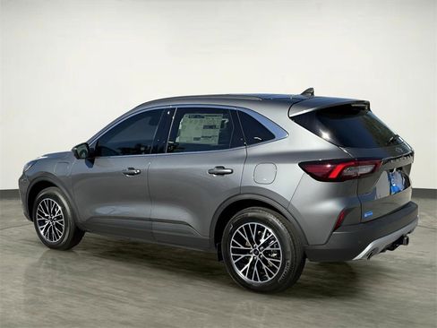 New 2025 Ford Escape SE w/ PHEV Premium Package image 3