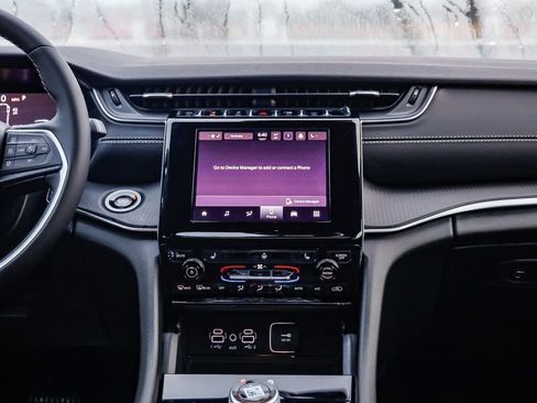 New 2025 Jeep Grand Cherokee L Altitude image 14