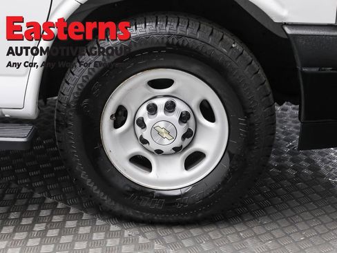 Used 2023 Chevrolet Express 3500 LS image 28