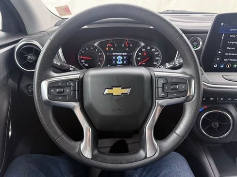 Used 2025 Chevrolet Blazer LT FWD image 24