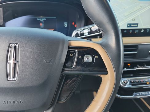 Used 2023 Lincoln Corsair Reserve w/ Jet Appearance Package image 28