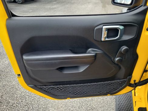 Used 2021 Jeep Wrangler Unlimited Sport AWD/4WD image 10