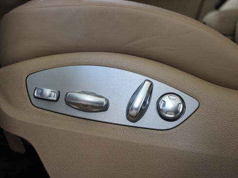 New 2026 Porsche Macan AWD/4WD image 25