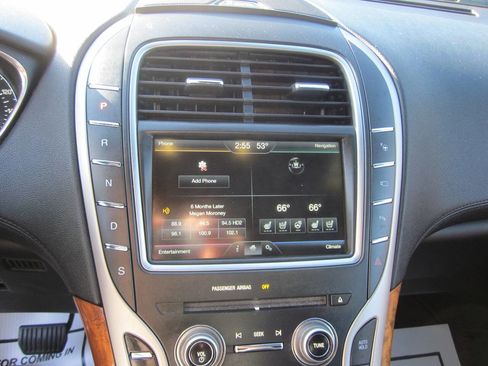 Used 2016 Lincoln MKX Reserve w/ Technology Package image 20