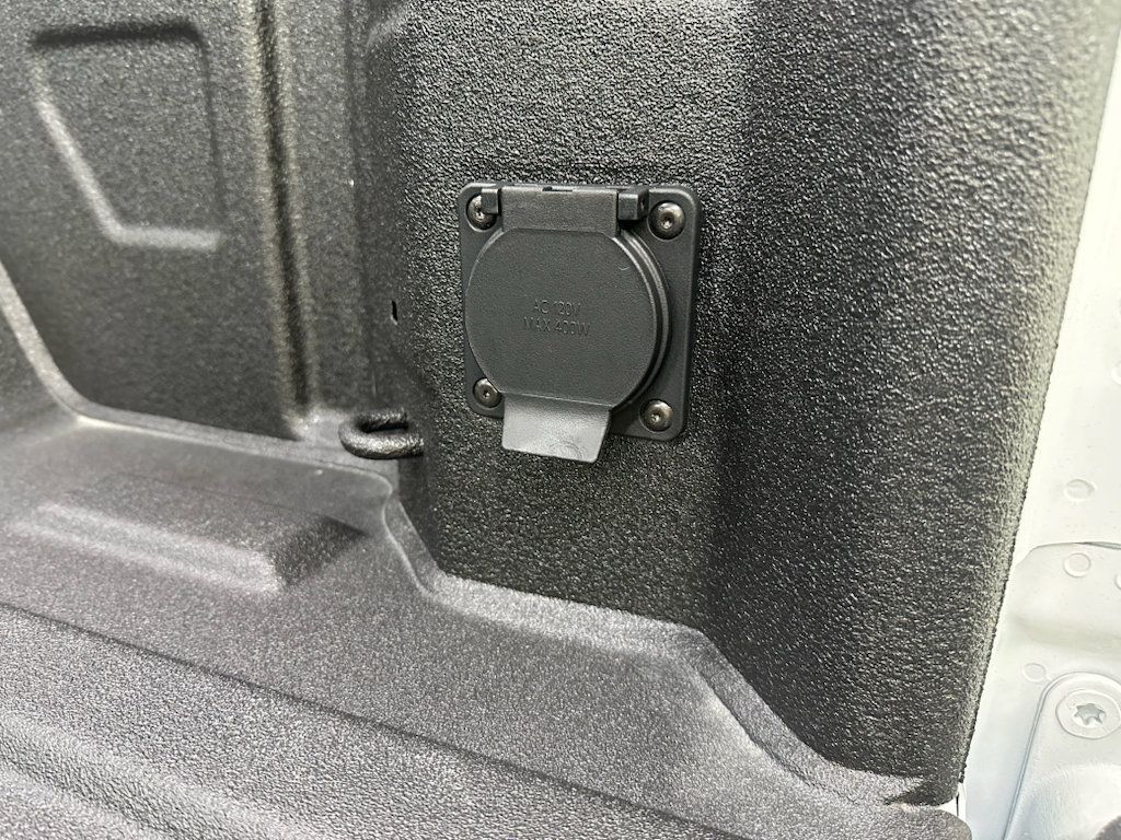 Used 2025 GMC Sierra 1500 AT4 AWD/4WD image 9