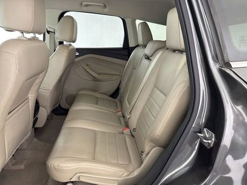 Used 2015 Ford Escape SE w/ Equipment Group 201A FWD image 30