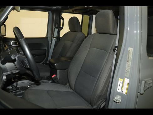 Used 2019 Jeep Wrangler Unlimited Sport S AWD/4WD image 15