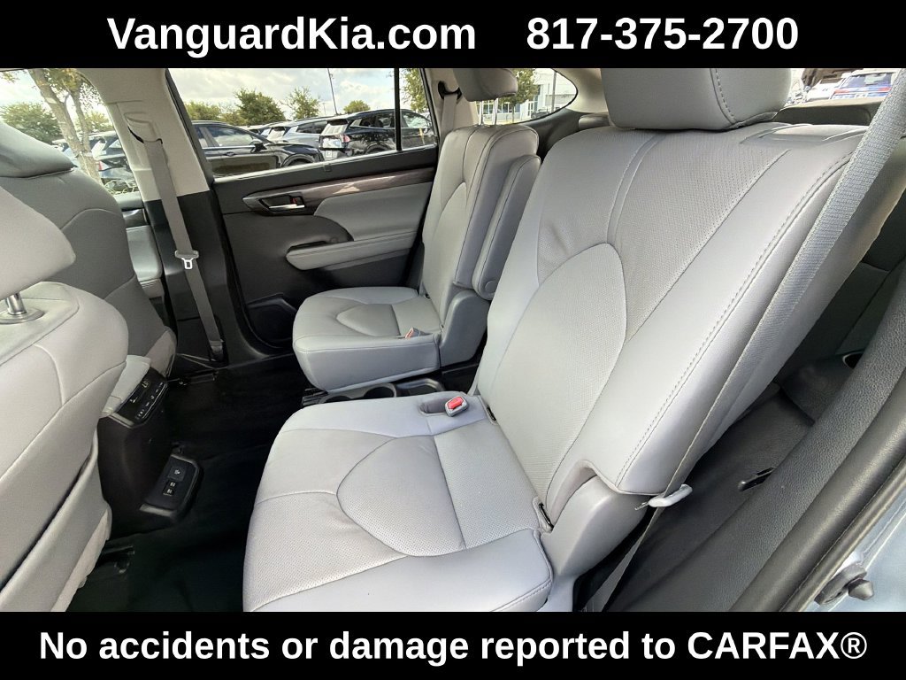 Used 2021 Toyota Highlander Limited FWD image 28