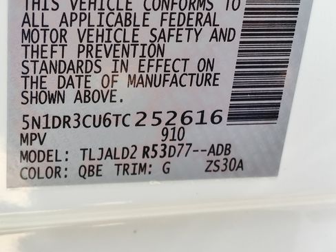 New 2026 Nissan Pathfinder SL w/ SL Premium Package FWD image 17