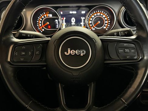 Used 2022 Jeep Gladiator Sport AWD/4WD image 15