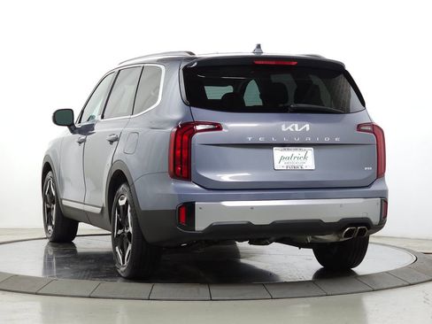 Used 2023 Kia Telluride S w/ S Sunroof Package image 5