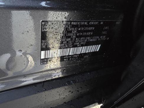 Used 2024 Toyota RAV4 Limited image 31