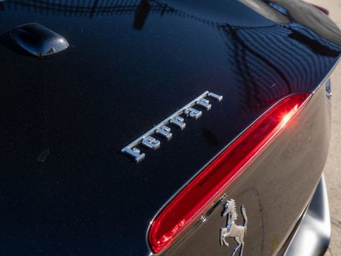 Certified 2022 Ferrari Portofino M image 13