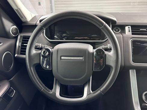 Used 2020 Land Rover Range Rover Sport HSE image 15