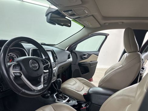 Used 2015 Jeep Cherokee Limited w/ Luxury Group image 32