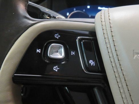 Used 2020 Lincoln Aviator Reserve w/ Equipment Group 202A image 34