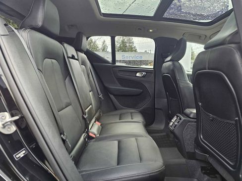 Certified 2024 Volvo XC40 B5 Plus w/ Climate Package AWD/4WD image 14
