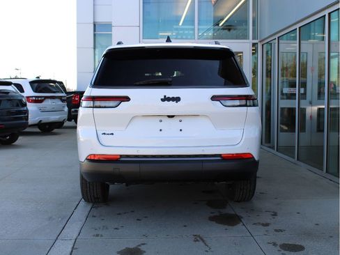 New 2026 Jeep Grand Cherokee L 4WD image 7