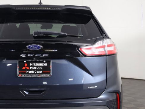 Used 2022 Ford Edge SE image 13