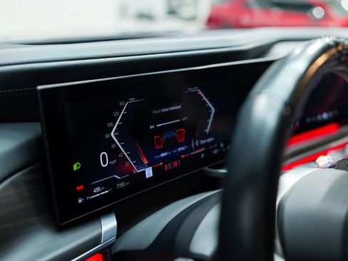 Used 2023 BMW 740i w/ Parking Assistance Package image 30