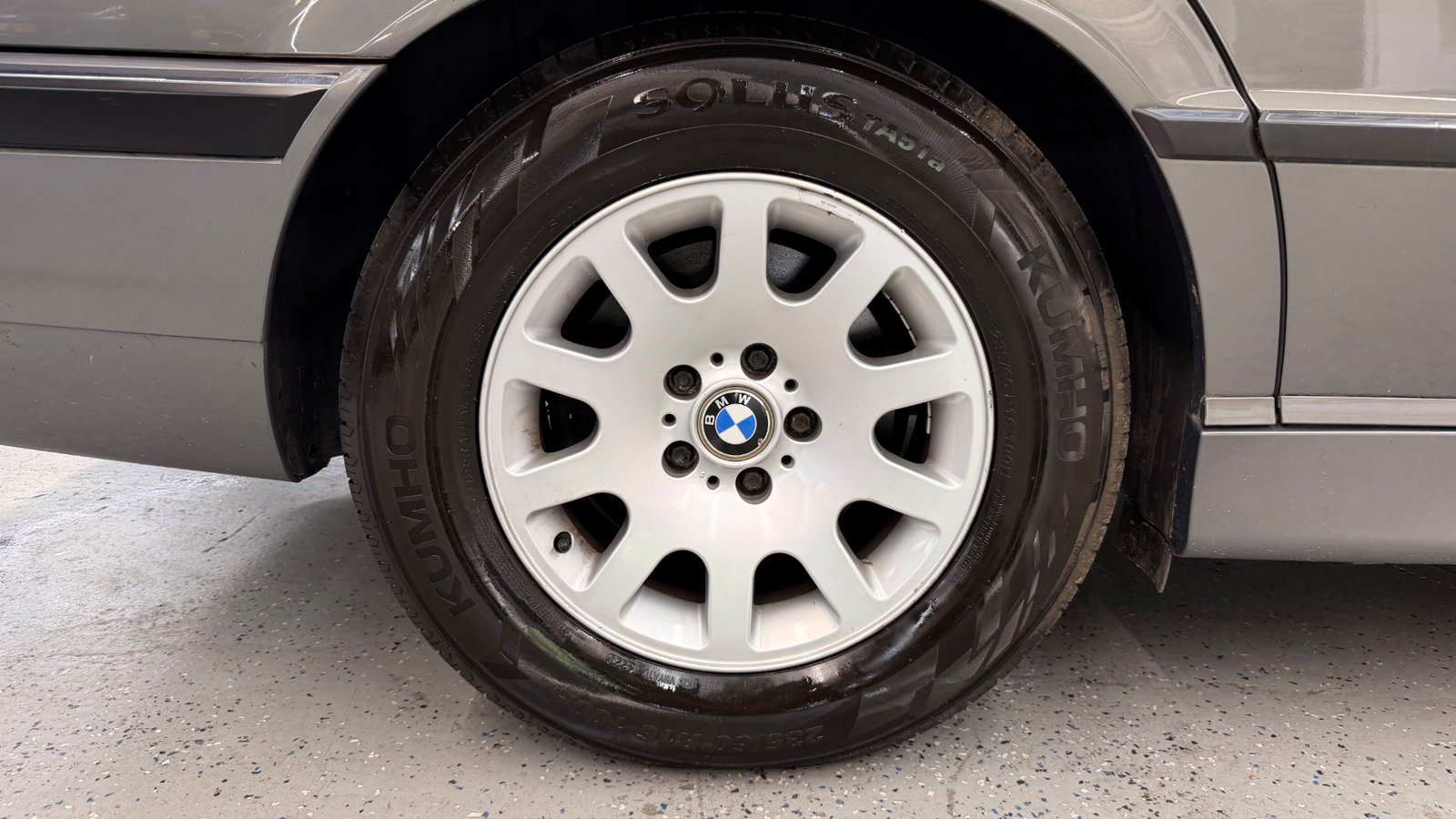 Used 2001 BMW 740iL RWD image 18