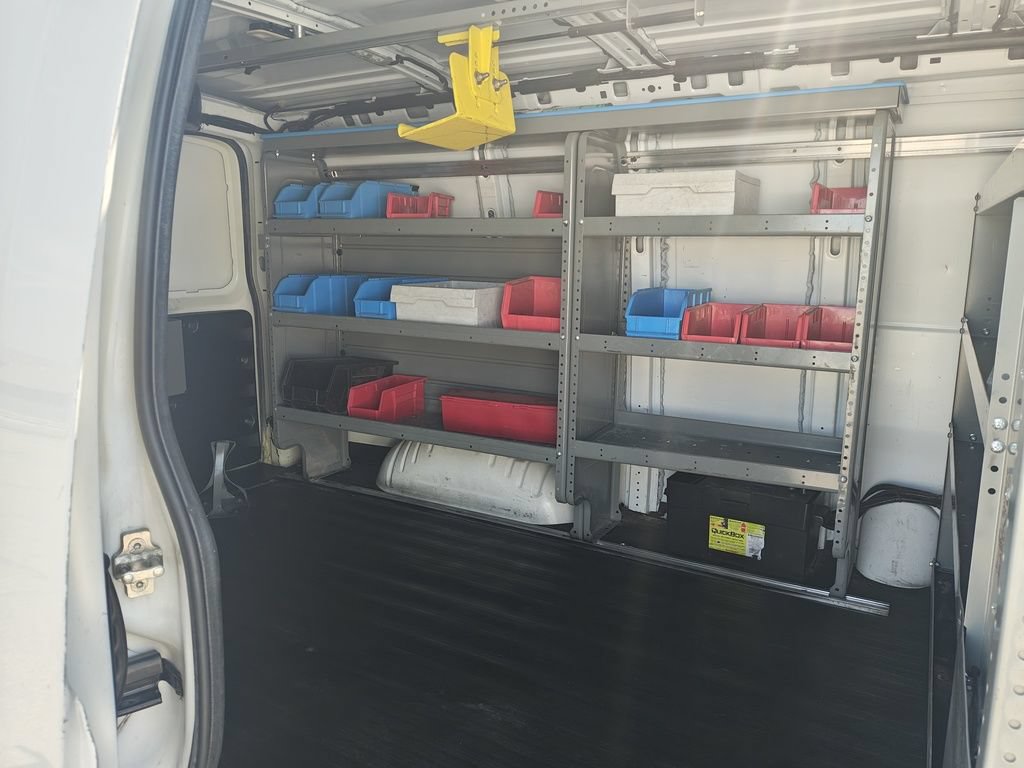 Used 2016 Chevrolet Express 2500 RWD image 5
