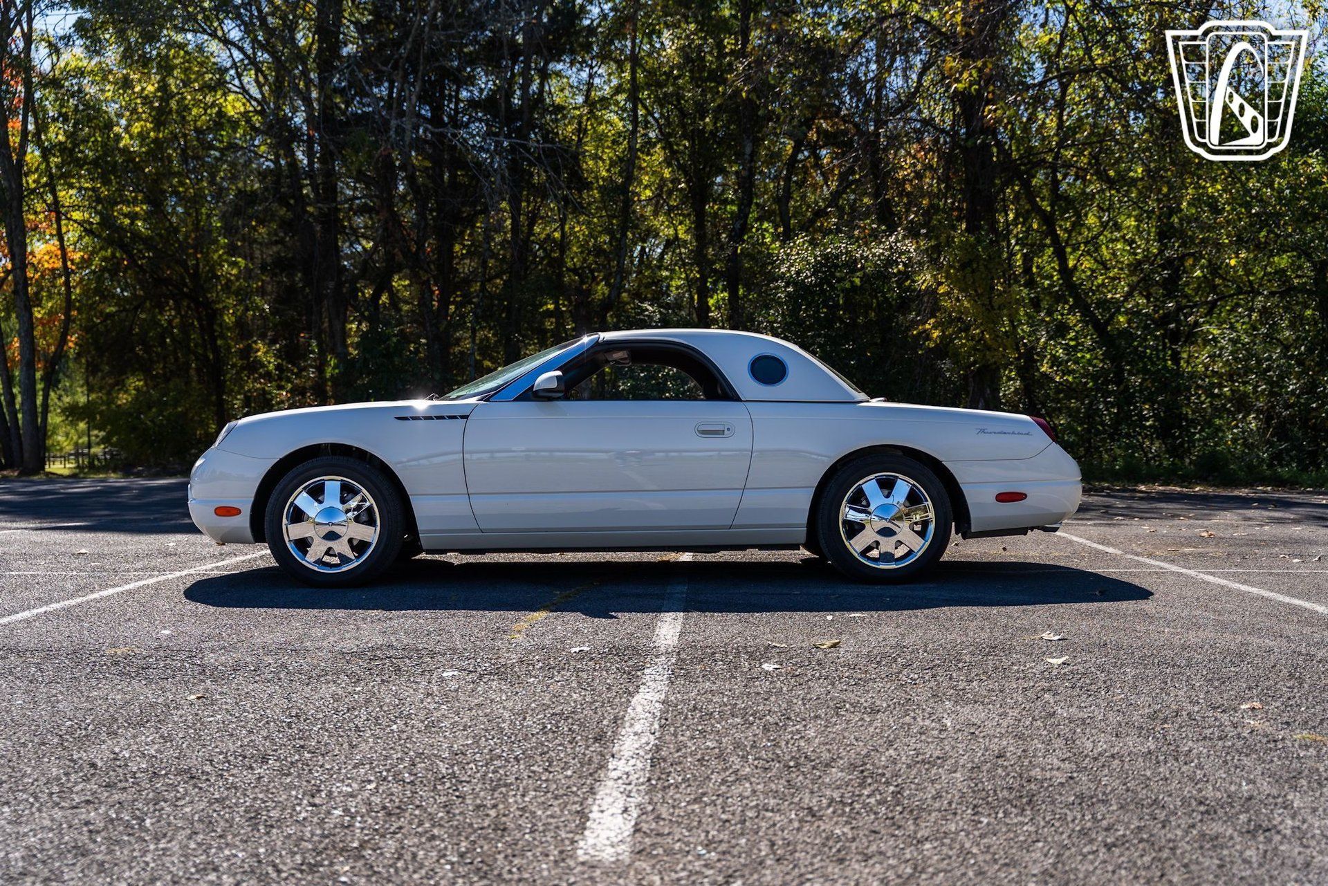 Used 2002 Ford Thunderbird RWD image 9