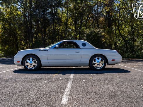 Used 2002 Ford Thunderbird image 9