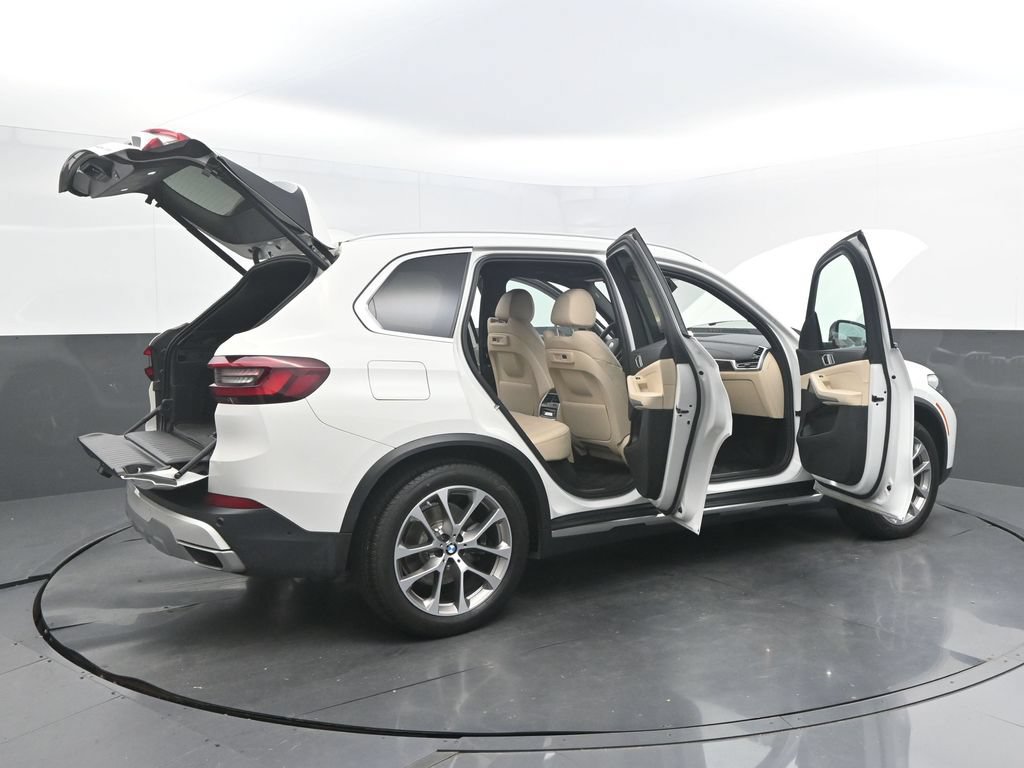 Used 2022 BMW X5 sDrive40i w/ Premium Package RWD image 48