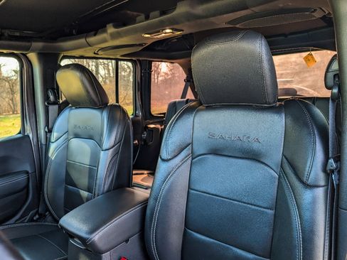 Used 2023 Jeep Wrangler Sahara w/ Cold Weather Group image 16