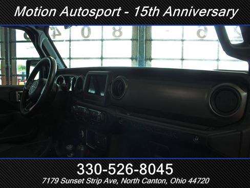 Used 2022 Jeep Wrangler Sport AWD/4WD image 38