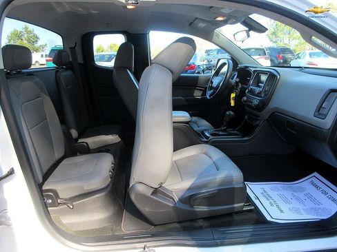 Used 2017 Chevrolet Colorado W/T image 25