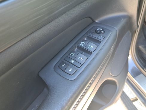 Used 2021 Jeep Grand Cherokee Laredo X image 16