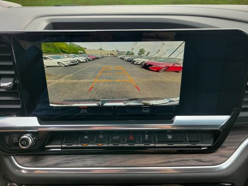 Used 2025 GMC Sierra 1500 SLT image 16