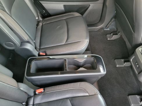 Used 2022 Nissan Pathfinder SL w/ SL Premium Package FWD image 32