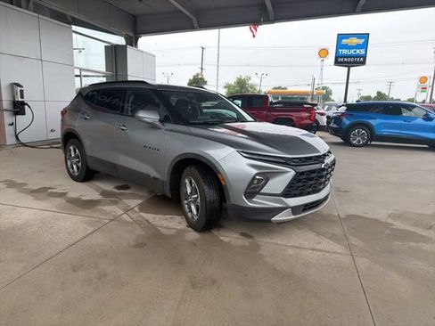 Used 2023 Chevrolet Blazer LT w/ Convenience Package AWD/4WD image 8