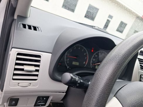 Used 2012 Toyota Corolla LE image 18