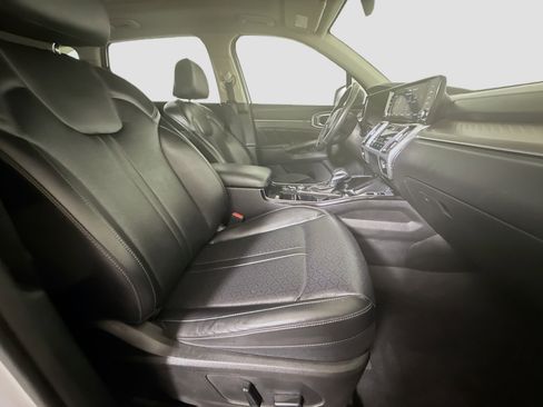 Used 2023 Kia Sorento SX image 31