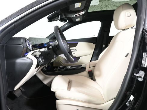 Certified 2026 Mercedes-Benz CLA 250 4MATIC image 3